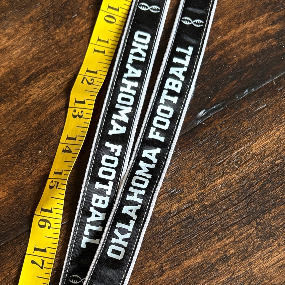Nike university of Oklahoma football Key Holder lanyard OU - Picture 4 of 6